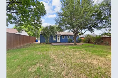 1108 E Russell Avenue, Carrollton, TX 75006 - Photo 19
