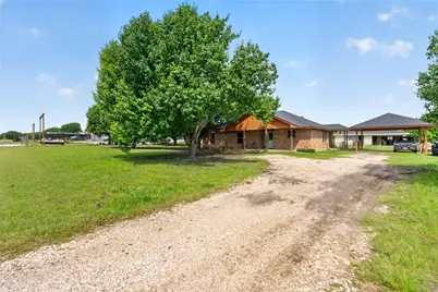 11009 Pikes Peak, Venus, TX 76084 - Photo 3