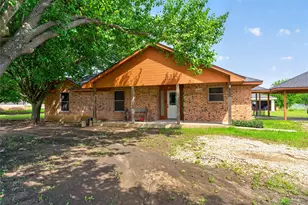 11009 Pikes Peak, Venus, TX 76084 - Photo 1