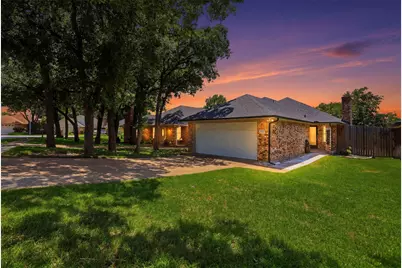 3107 Emerald Street, Bedford, TX 76021 - Photo 3