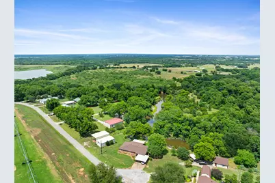 1802 Long Creek Court, Granbury, TX 76049 - Photo 27