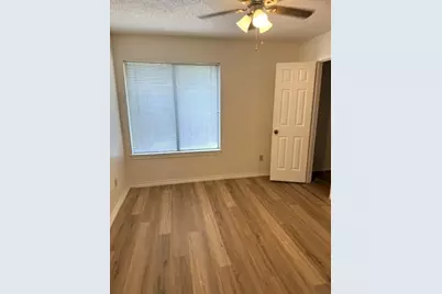 306 Cimarron Trail, Irving, TX 75063 - Photo 19