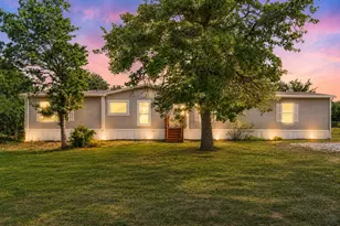 139 Cedar Dr, Azle, TX 76020 - Photo 1