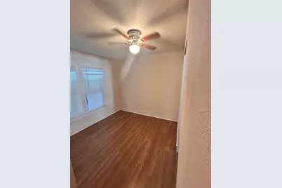 1038 E Maddox Avenue, Fort Worth, TX 76104 - Photo 11