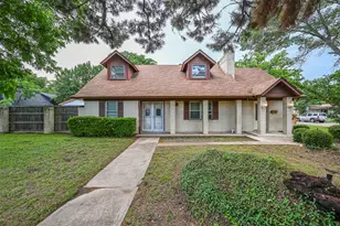 1700 Chip-N-Dale Dr, Arlington, TX 76012 - Photo 1