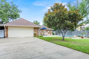 1222 Stonewall St, Garland, TX 75043 - Photo 29