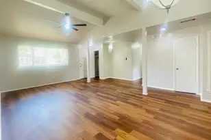 1905 Brookview Dr, Arlington, TX 76010 - Photo 3