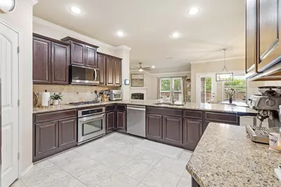 405 Cherry Spring Drive, McKinney, TX 75072 - Photo 9
