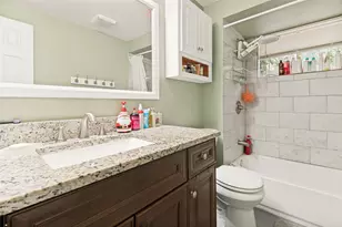 805 Live Oak Ln, Arlington, TX 76012 - Photo 11