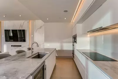 2408 Victory Park Lane #939, Dallas, TX 75219 - Photo 15