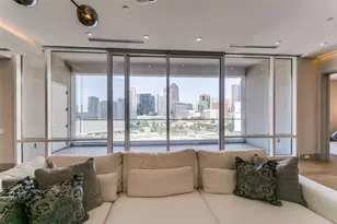 2408 Victory Park Ln, Dallas, TX 75219 - Photo 11