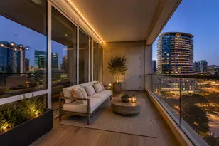 2408 Victory Park Ln, Dallas, TX 75219 - Photo 3