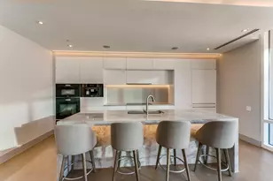 2408 Victory Park Ln, Dallas, TX 75219 - Photo 13