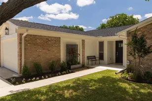 112 Village Dr, Lewisville, TX 75067 - Photo 3