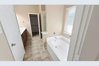 15513 Landing Creek Lane, Fort Worth, TX 76262 - Photo 9