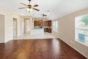 15513 Landing Creek Ln, Fort Worth, TX 76262 - Photo 7