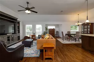 10517 N Haven Dr, Benbrook, TX 76126 - Photo 5