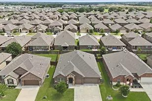 10912 Culberson Dr, Aubrey, TX 76227 - Photo 29