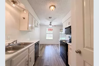 6304 Big Springs Drive, Arlington, TX 76001 - Photo 3