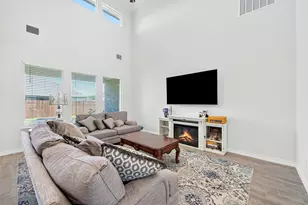 920 Arkan Ln, Fort Worth, TX 76120 - Photo 11