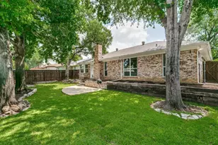 1605 Bedford Oaks Dr, Bedford, TX 76021 - Photo 23