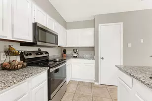 6747 Creek Dr, Fort Worth, TX 76133 - Photo 21