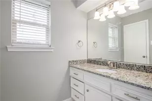 2808 Golfing Green Dr, Farmers Branch, TX 75234 - Photo 19