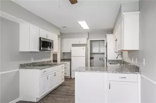 2808 Golfing Green Dr, Farmers Branch, TX 75234 - Photo 11