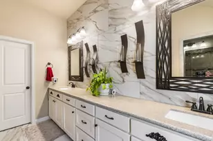 3905 Jasmine Fox Ln, Arlington, TX 76005 - Photo 9
