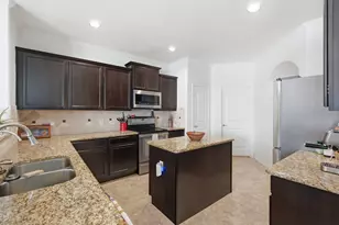 2417 Michelle Creek Dr, Little Elm, TX 75068 - Photo 9