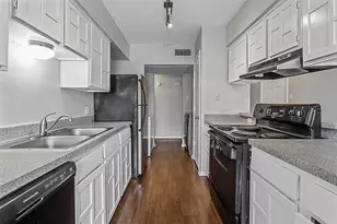 7012 Lincolnshire Ln, North Richland Hills, TX 76182 - Photo 5