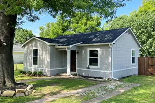 1111 S Taylor St, Gainesville, TX 76240 - Photo 3
