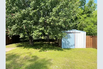 1111 S Taylor Street, Gainesville, TX 76240 - Photo 7