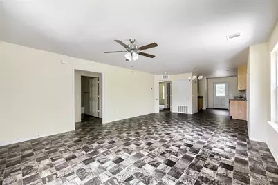 1415 E Jefferson Avenue, Fort Worth, TX 76104 - Photo 5