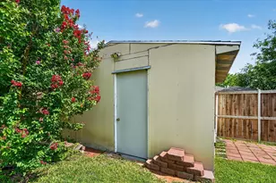 1502 Meadow Glen St, Richardson, TX 75081 - Photo 31