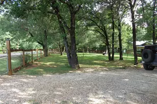 5525 Cedar Oaks Rd, Grandview, TX 76050 - Photo 21