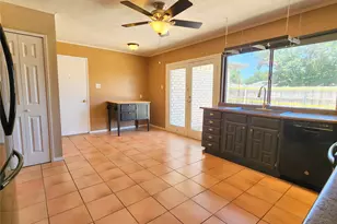5244 Pruitt Dr, The Colony, TX 75056 - Photo 11