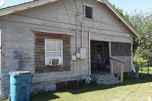 612 W 16th Ave, Corsicana, TX 75110 - Photo 1