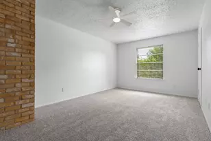 4803 Rollingwood Ct, Garland, TX 75043 - Photo 9