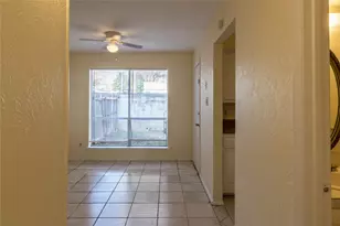 439 Valley Park Dr, Garland, TX 75043 - Photo 5