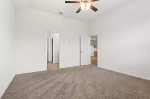 10605 Ponderosa Trl, Aubrey, TX 76227 - Photo 11