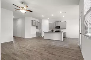 10605 Ponderosa Trl, Aubrey, TX 76227 - Photo 5