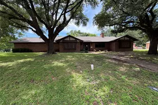 803 Val Verde Pl, Marlin, TX 76661 - Photo 1