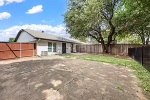 802 Rock Creek Dr, Euless, TX 76039 - Photo 13