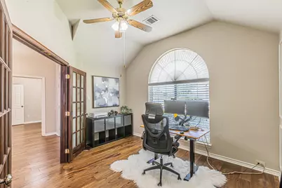 1426 Ranch Hill Drive, Irving, TX 75063 - Photo 9