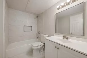 1025 Kingston Dr, Lewisville, TX 75067 - Photo 13