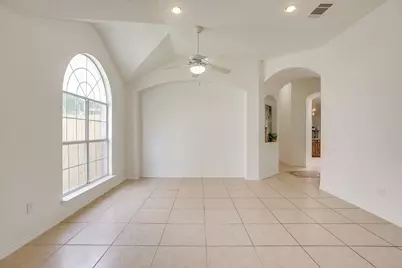 1104 Angel Fire Lane, Arlington, TX 76001 - Photo 9