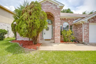 1104 Angel Fire Lane, Arlington, TX 76001 - Photo 3