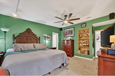 10015 Chimney Hill Lane, Dallas, TX 75243 - Photo 19