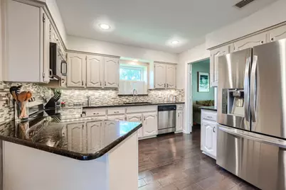 106 Waits Circle, Garland, TX 75043 - Photo 9